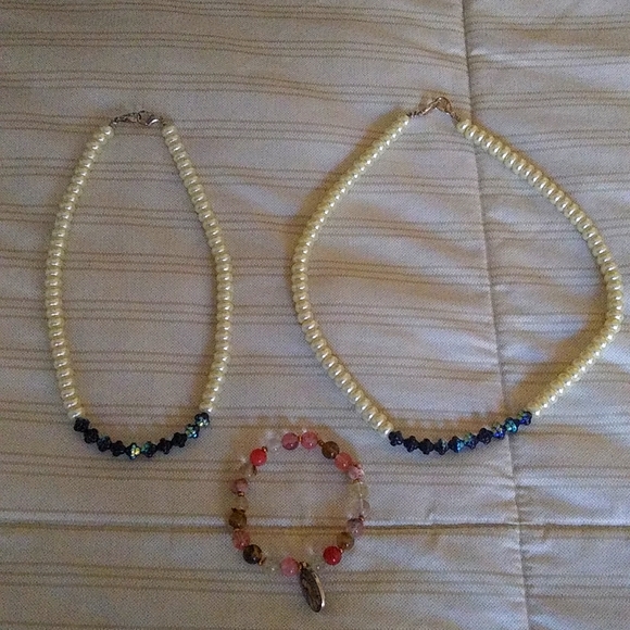 Pearls necklace - Picture 1 of 5